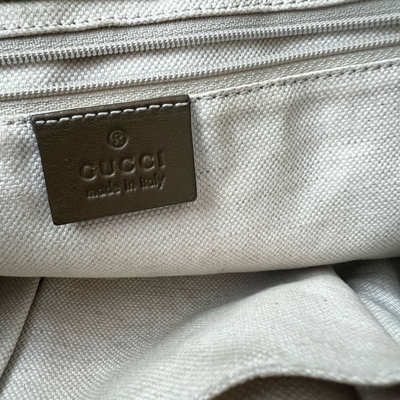 Gucci monogram crossbody - Picture 9 of 13